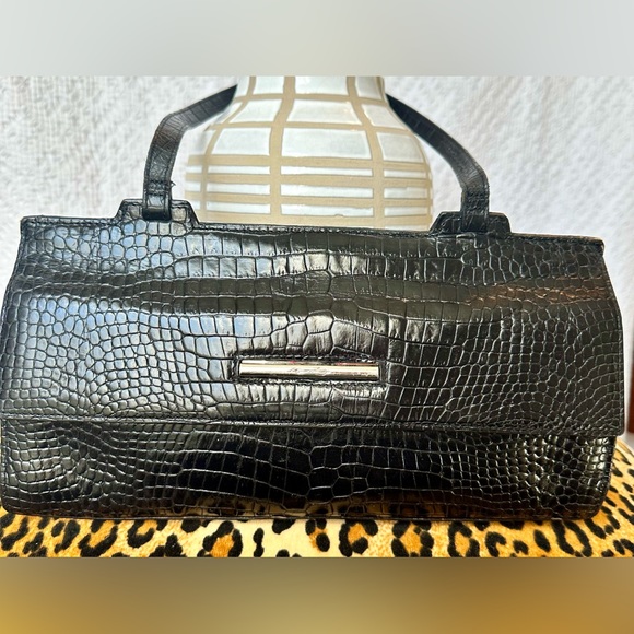 Vintage Cole Haan Alligator Baguette - Picture 2 of 11